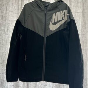 Nike Sportswear Windrunner youth jacket in black and gray colorblocking (S)